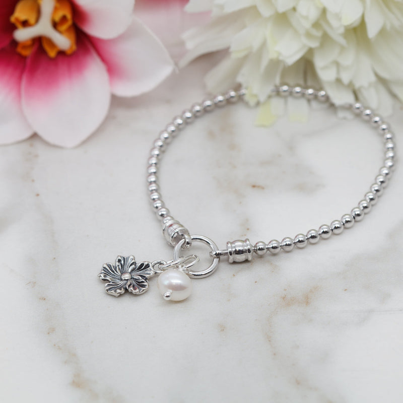 Pearl and Daisy Charm Stretch Bracelet