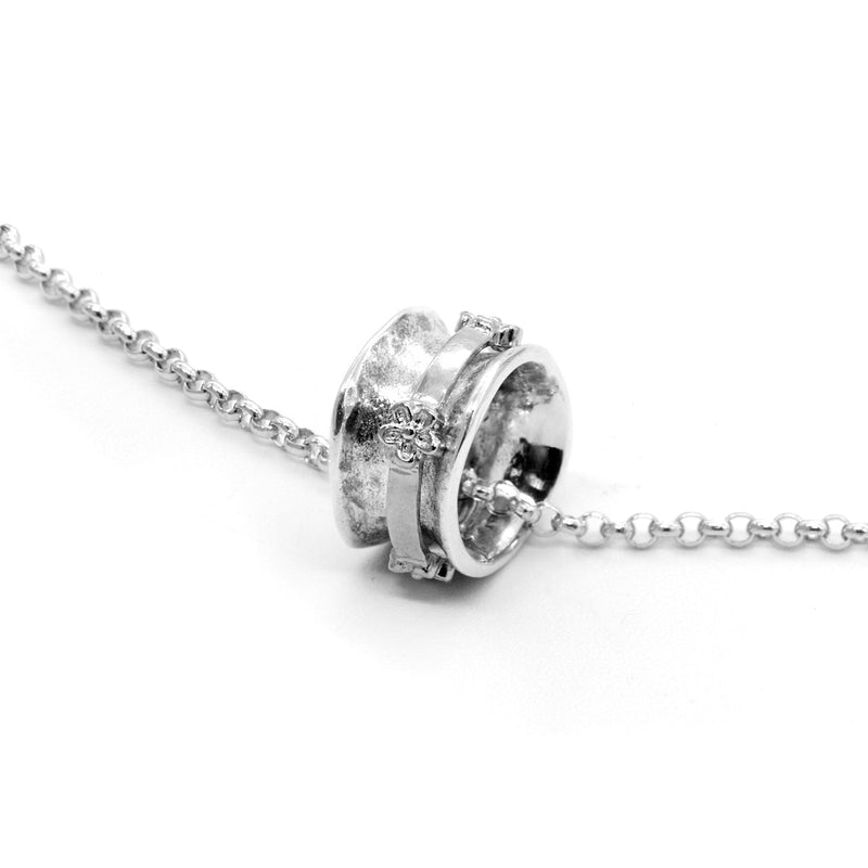Flower Spinner Necklace