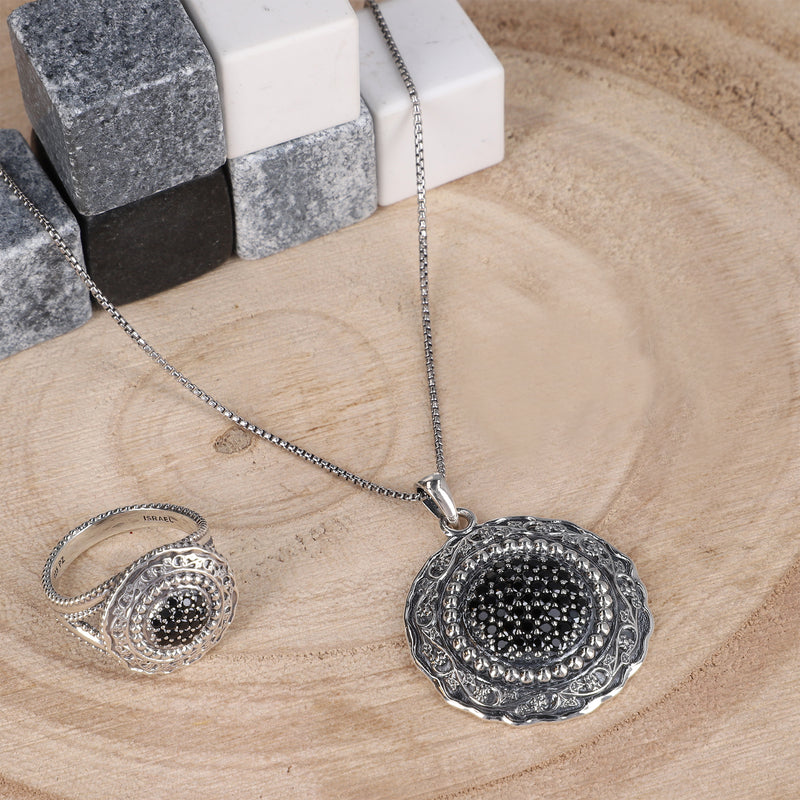 Set of Gemstones Floral Lace Ring and Necklace
