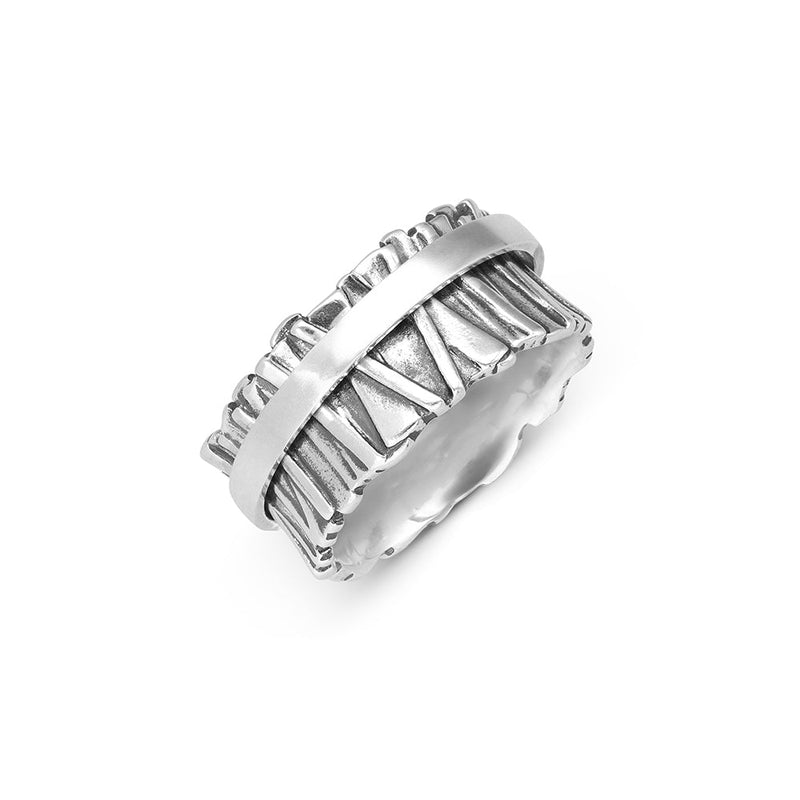 Ruffle Spinner Ring